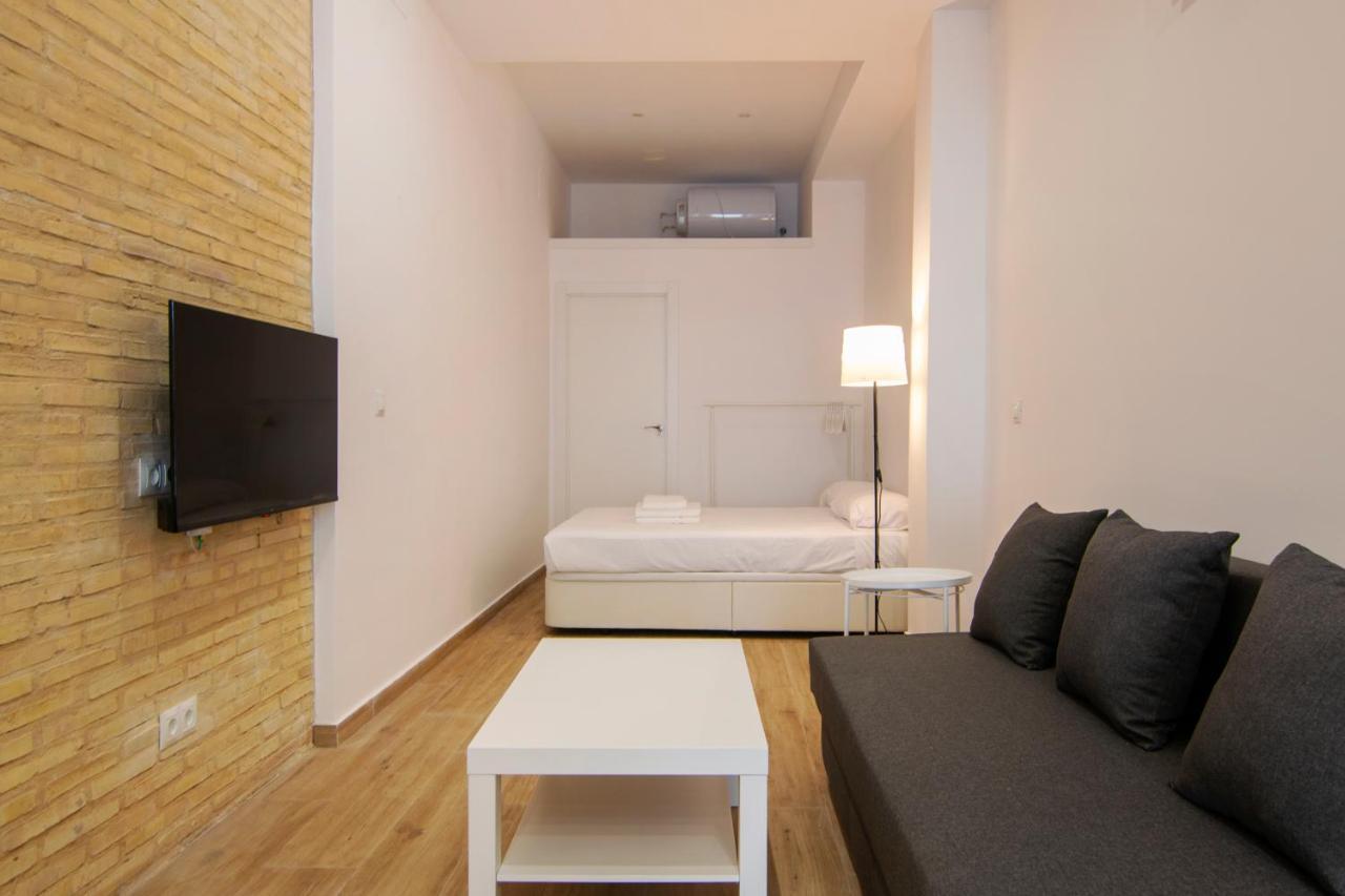 Vlc Host- Fray Pedro Apartment บาเลนเซีย ภายนอก รูปภาพ